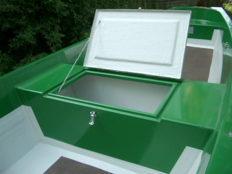 Fischer- und Angelboot